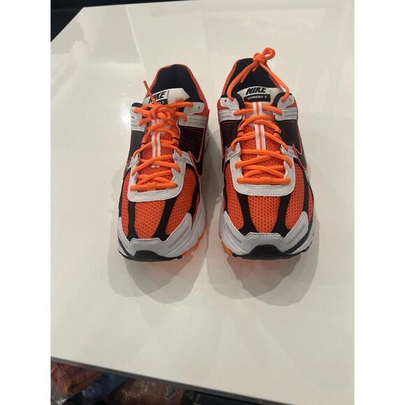 Nike Zoom Vomero 5 Orange Black White FB9149-800 Men\'s Shoes NEW Size 9 main image 4